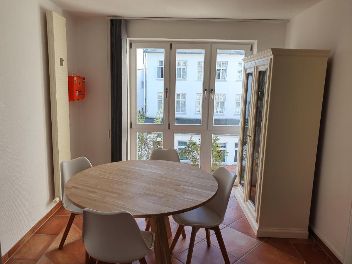 Das Appartement Inselliebe Ruegen Inkl Sauna Und 3H Taeglich Eintritt Ahoi Schwimmbad Sellin  Ngoại thất bức ảnh